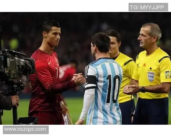 足球明星在野球场的精彩对决与友谊赛引发的热烈讨论与关注 足球明星在野球场的精彩对决与友谊赛引发的热烈讨论与关注